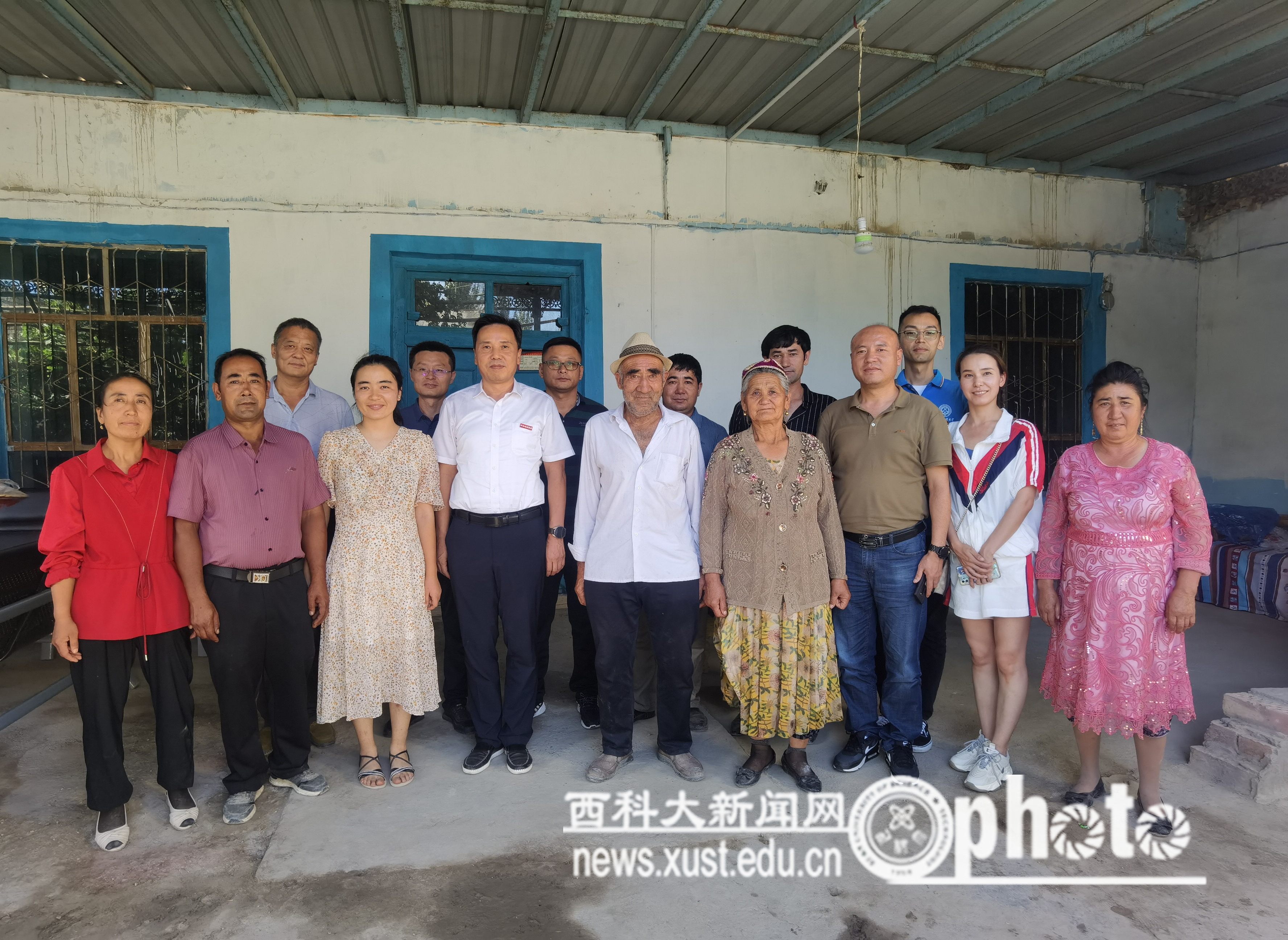 校领导暑期调研少数民族学生工作