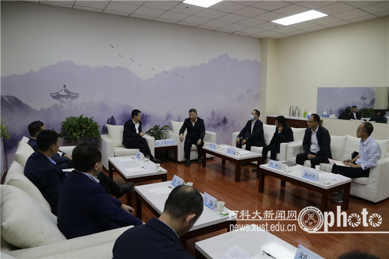 深化校地合作 推动融合发展——临潼区区长苗吉一行来校调研